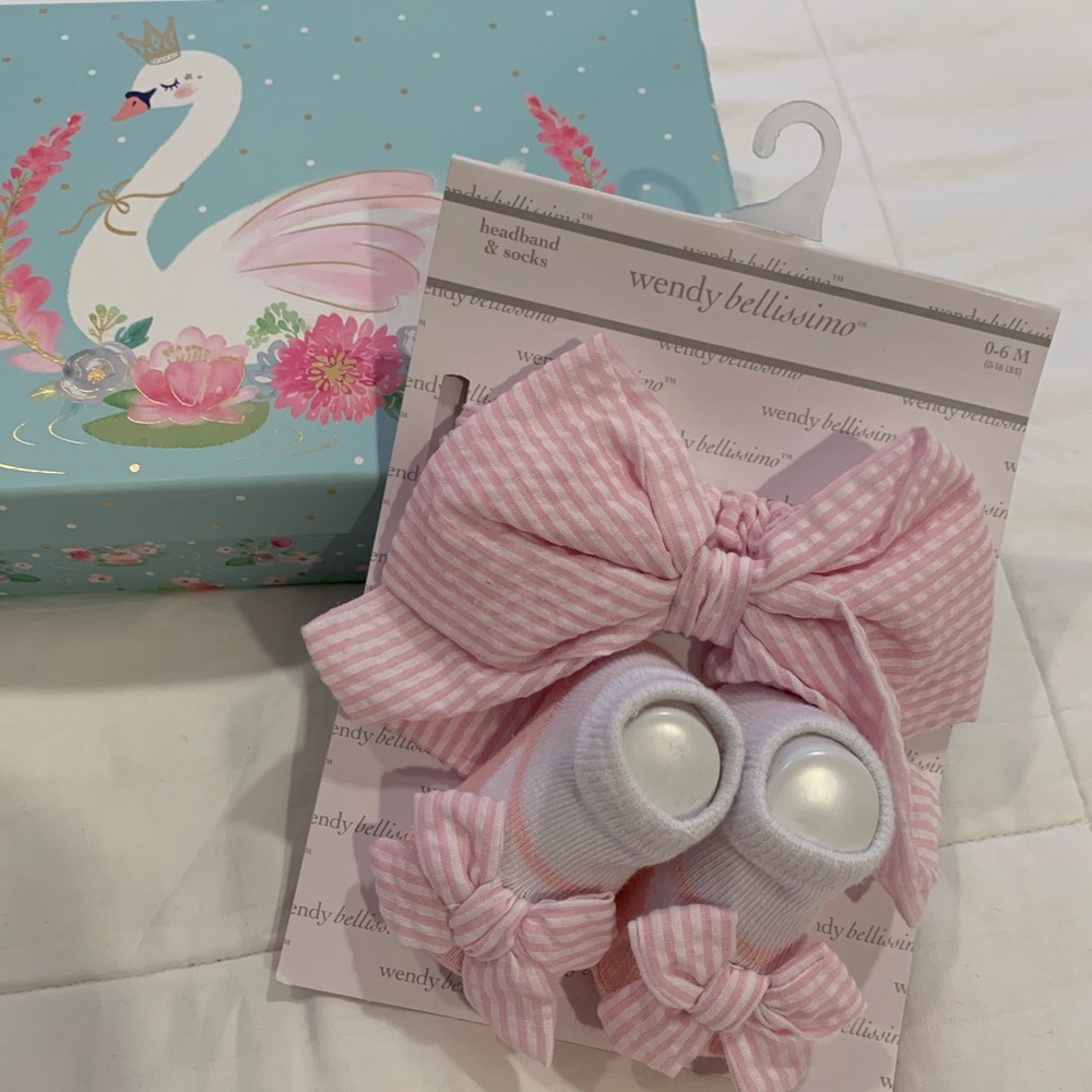 Brand New Striped Bow & Socks Set